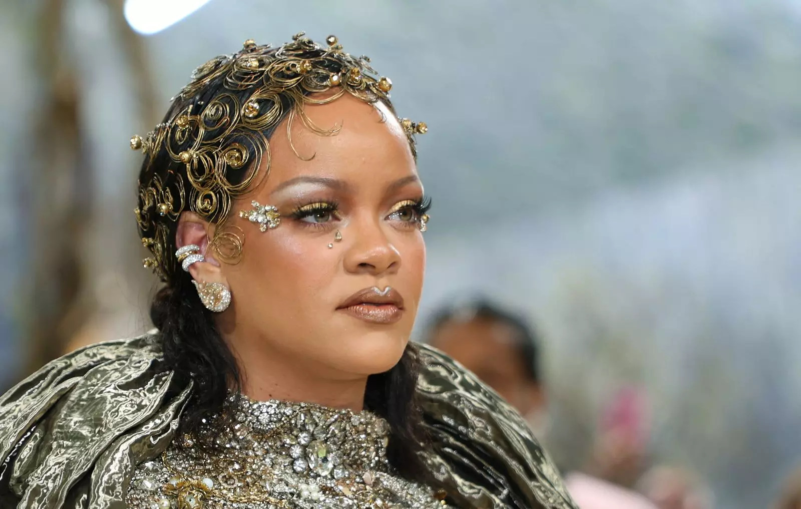 Rihanna's Met Gala 2026 'Living Sculpture' Hairstyle: A Masterpiece of Art Deco Glamour