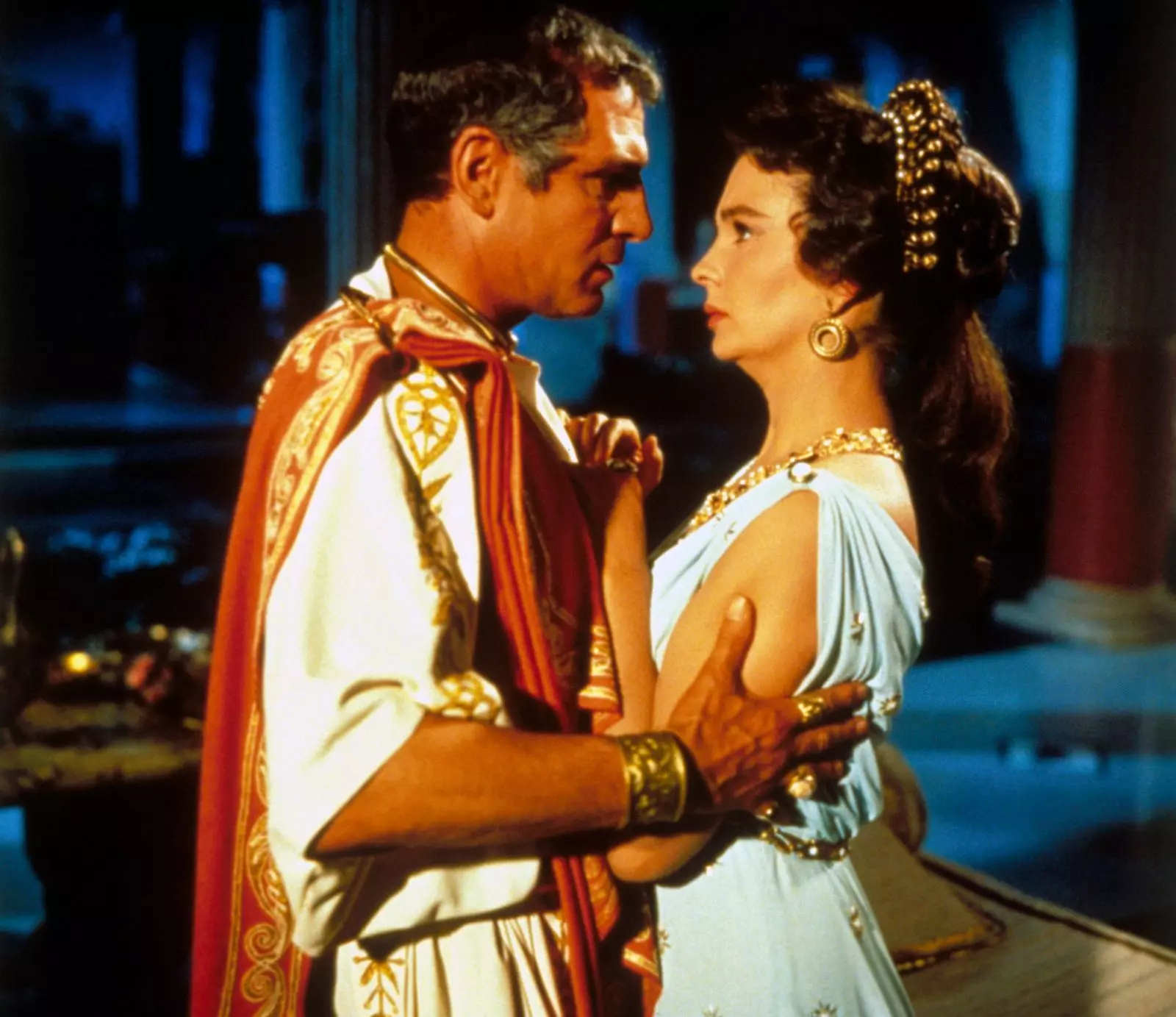 The Shifting Landscape of Accents in Historical Epics