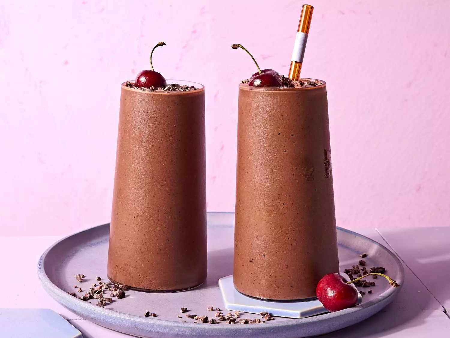 Indulge in a 5-Minute Chocolate-Cherry Smoothie: A Black Forest Cake Experience
