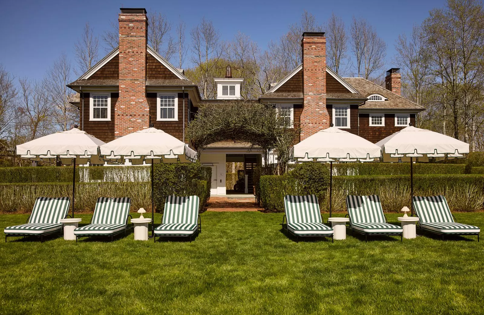 Top Hamptons Hotels for a Luxurious Summer Escape