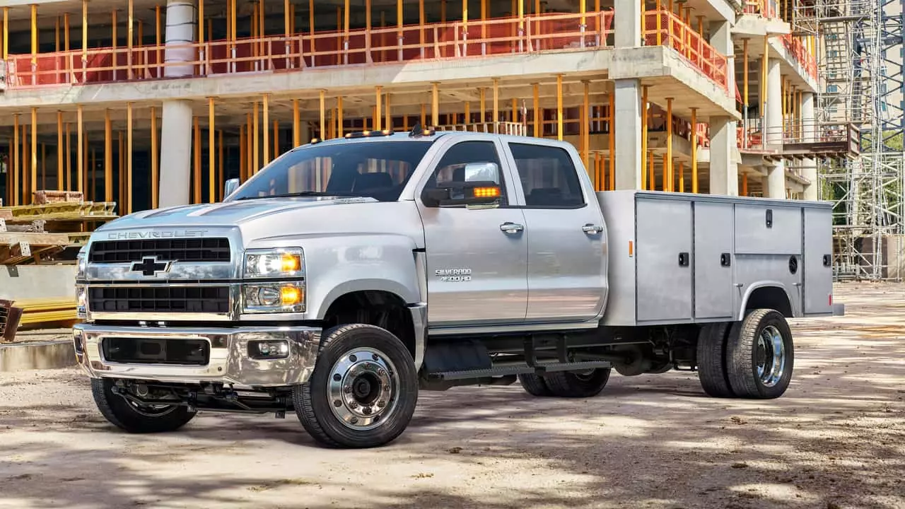 Chevrolet Halts Production of Medium-Duty Silverado Trucks