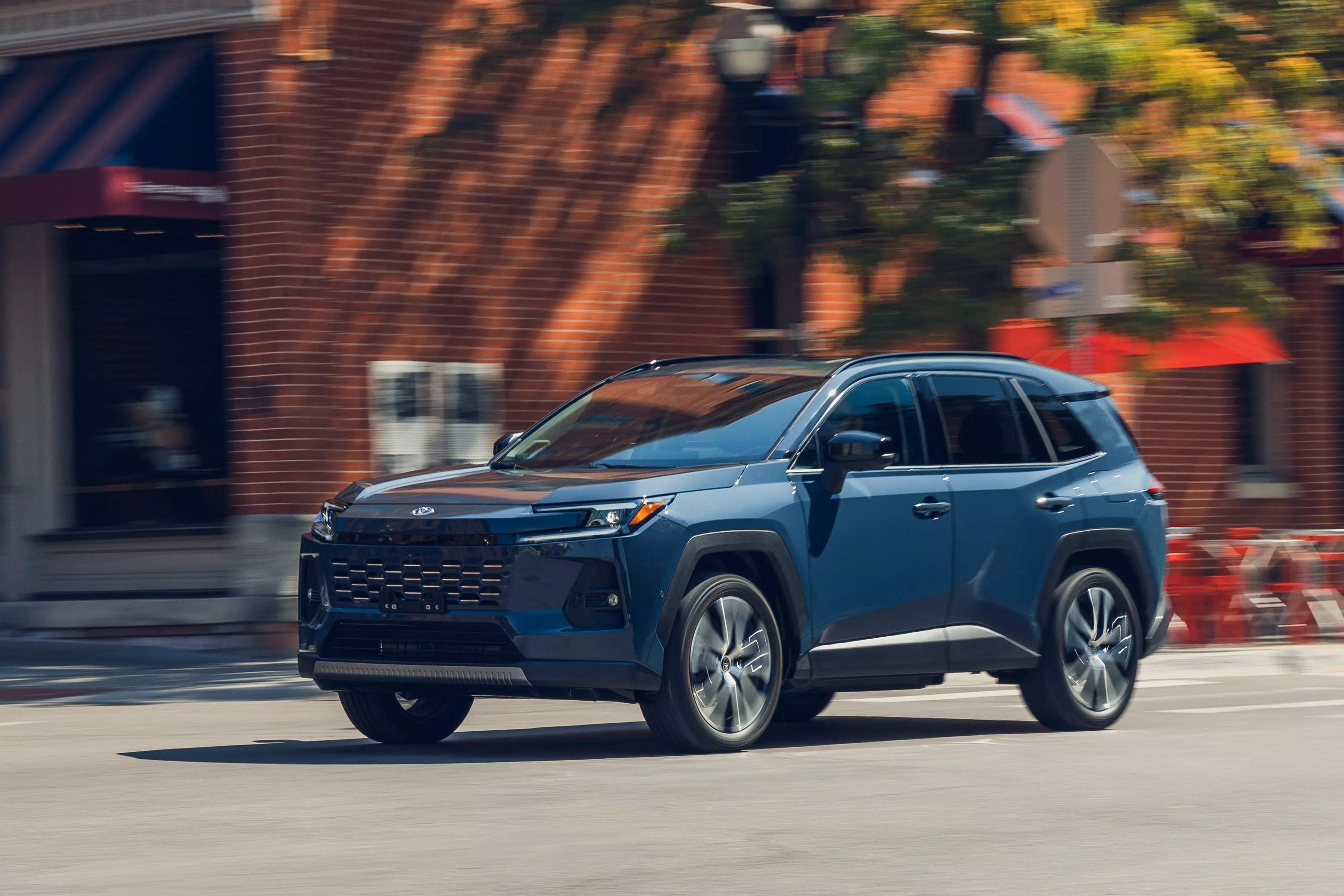 Choosing the Optimal 2026 Toyota RAV4 Hybrid Trim