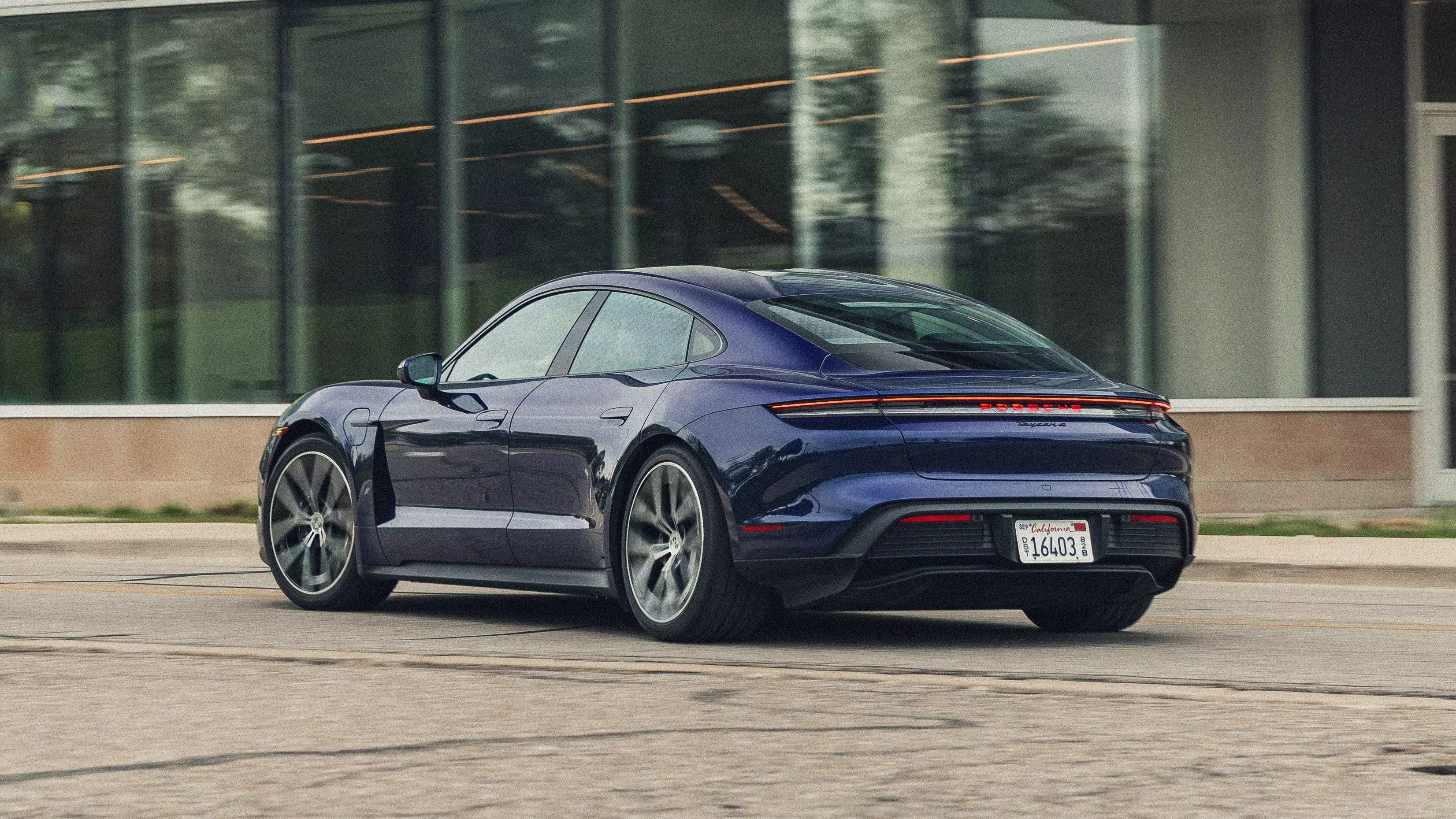 The 2025 Porsche Taycan 4: A Refined Electric Driving Experience