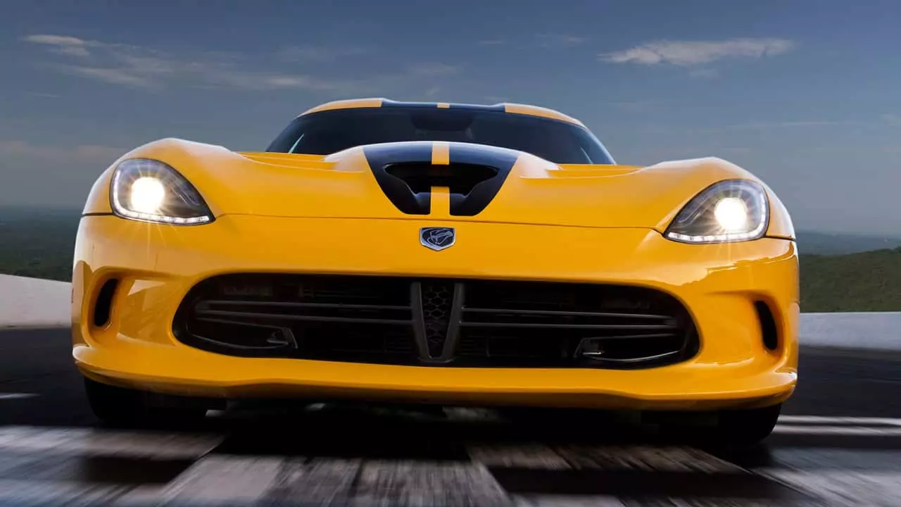 Dodge Unveils New Copperhead Sports Car as Viper Successor