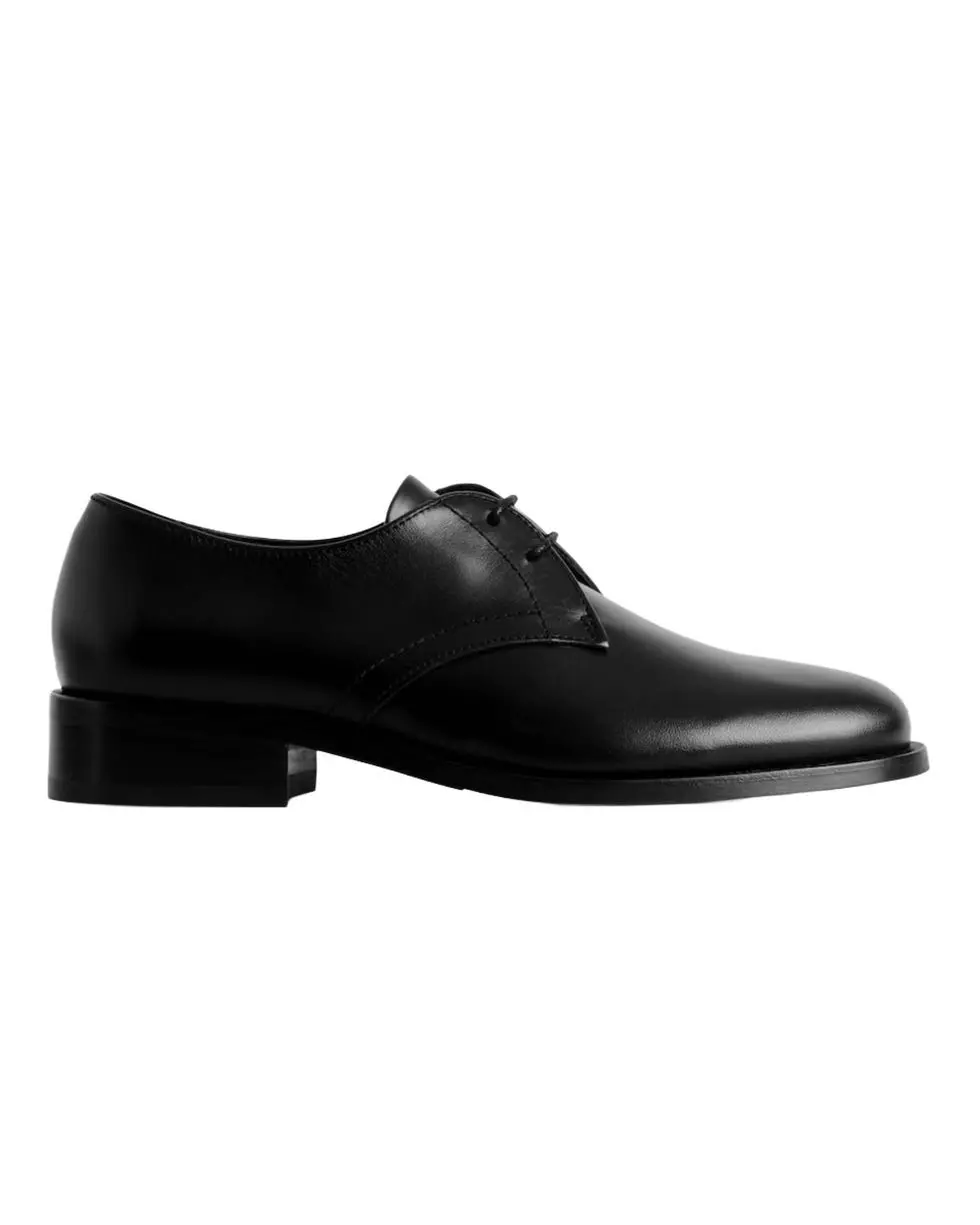 The Enduring Appeal of Oxford Shoes: A Style Renaissance