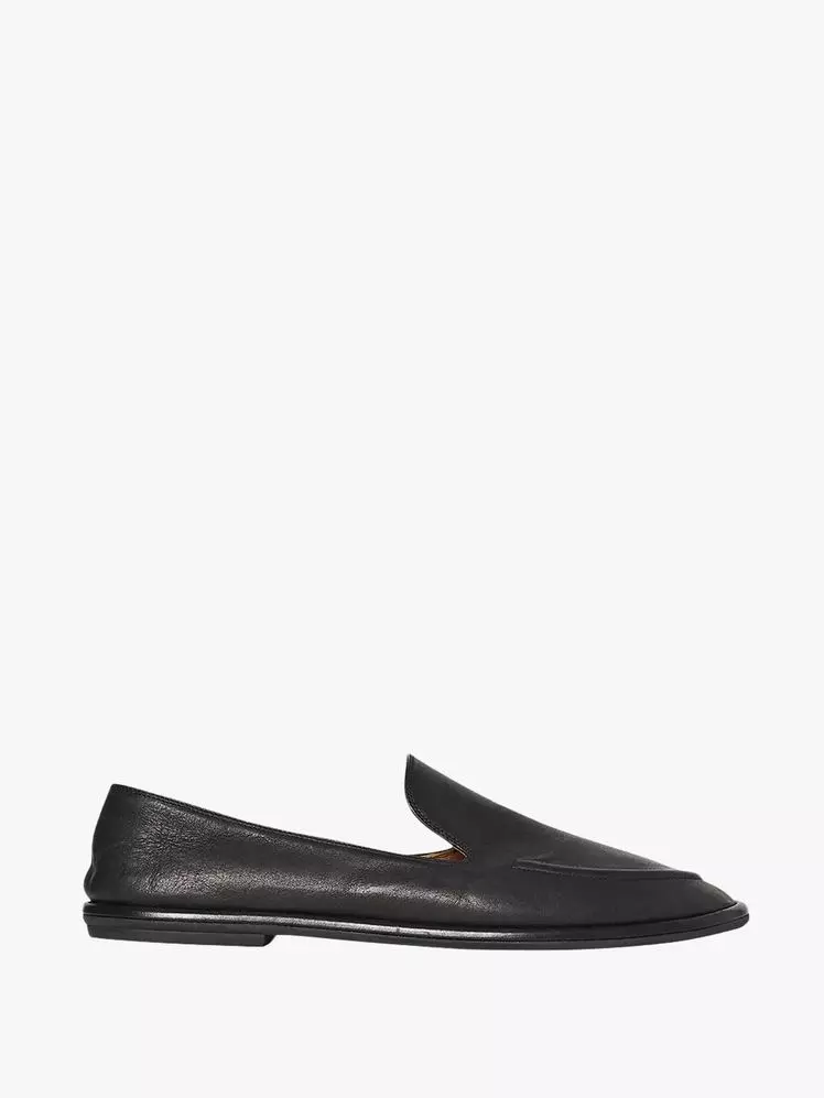 The Ultimate Guide to Styling Loafers for Summer