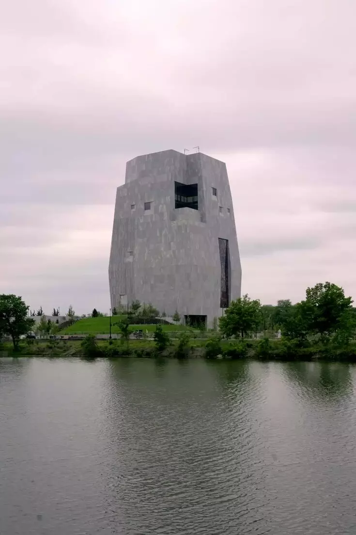 Chicago's South Side: A New Cultural Beacon with the Obama Presidential Center