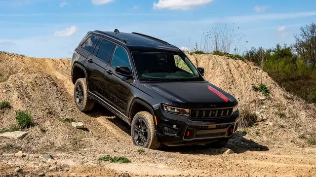 Jeep Grand Cherokee Trailhawk and Overland Return with Hurricane 4 Engine
