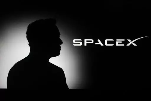 Expert Predicts SpaceX Stock Dip Below IPO Price