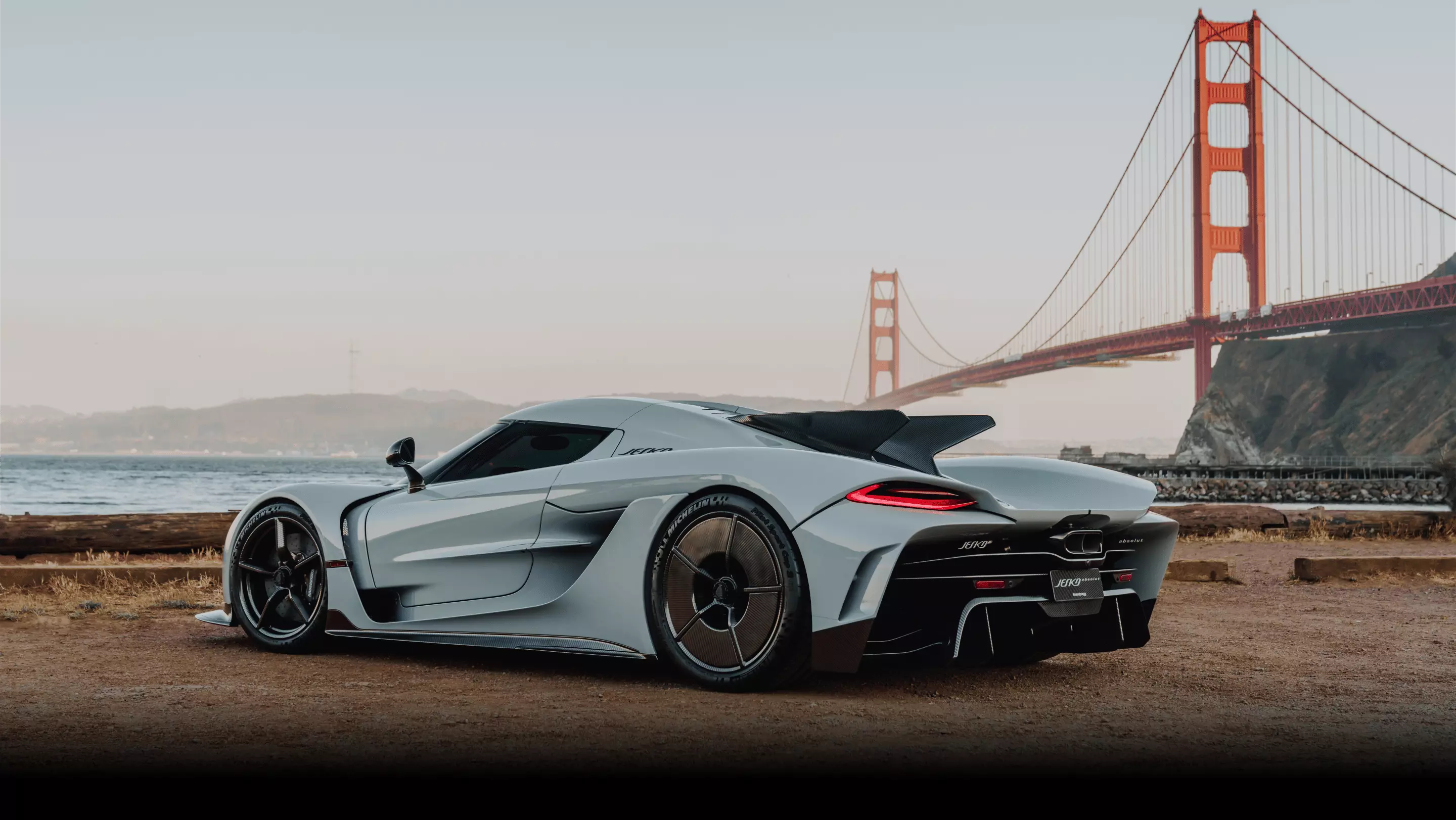 Koenigsegg Jesko Absolut: Unrivaled Speed on the Airfield