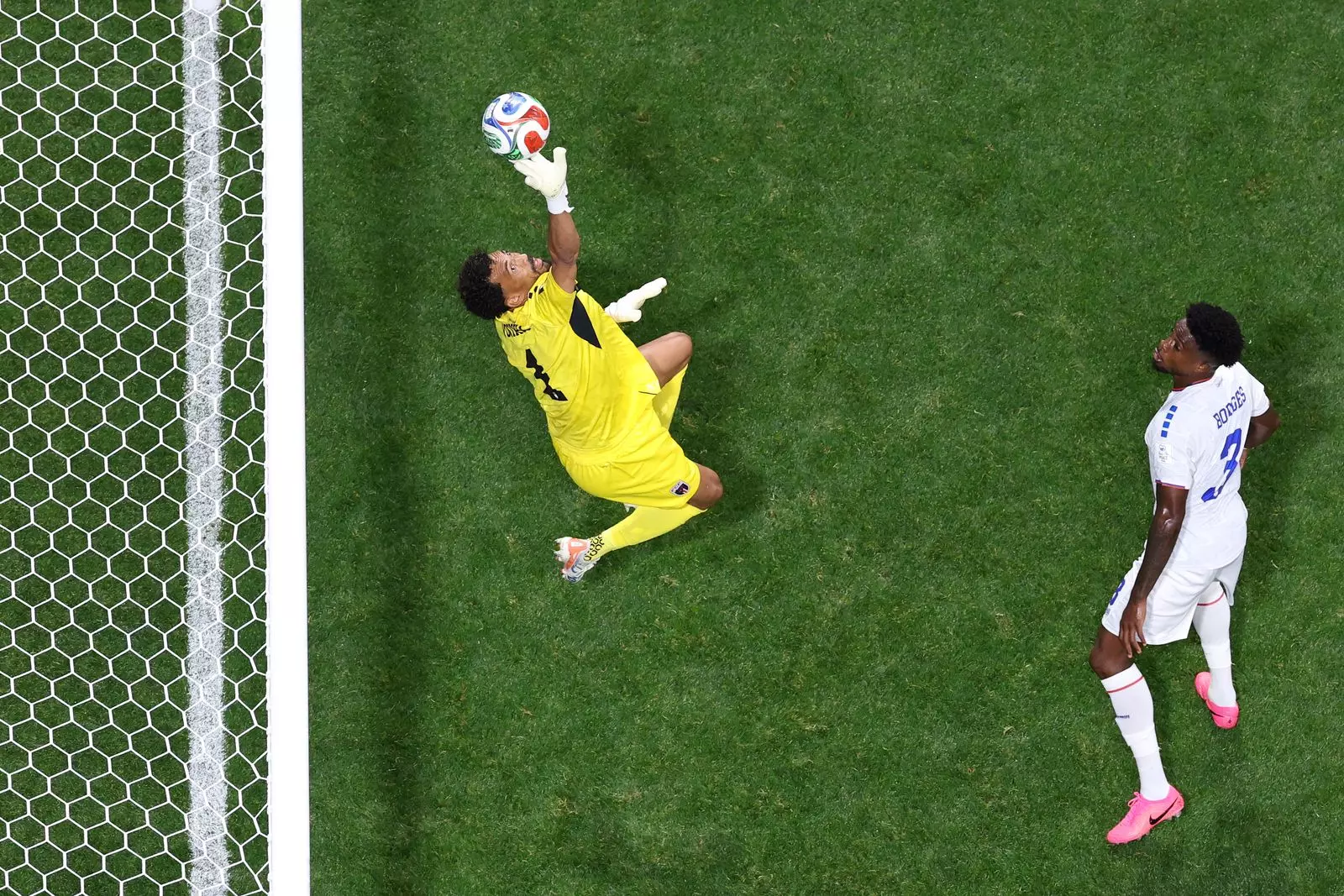 Cape Verde's Unexpected Football Hero: The Rise of Goalkeeper Vozinha