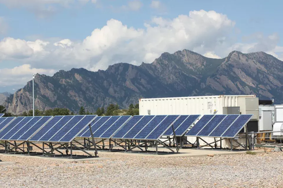 Mizuho Elevates First Solar (FSLR) Price Target Amidst Tariff Optimism