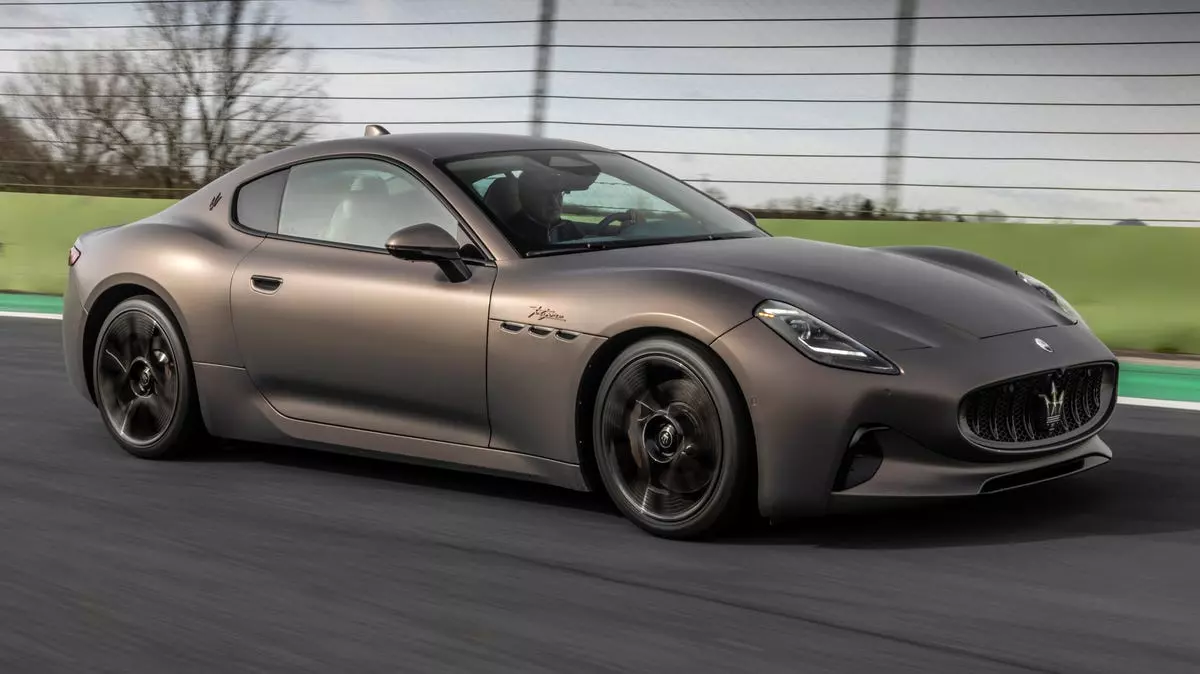Maserati GranTurismo Folgore / GranCabrio Folgore: A Glimpse into the Future of Electric Luxury
