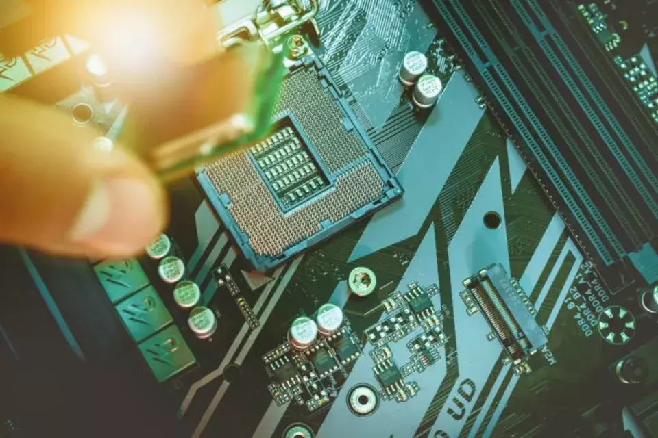 Marvell Technology Pioneers Teralynx T100 to Resolve AI Data Center Bandwidth Issues
