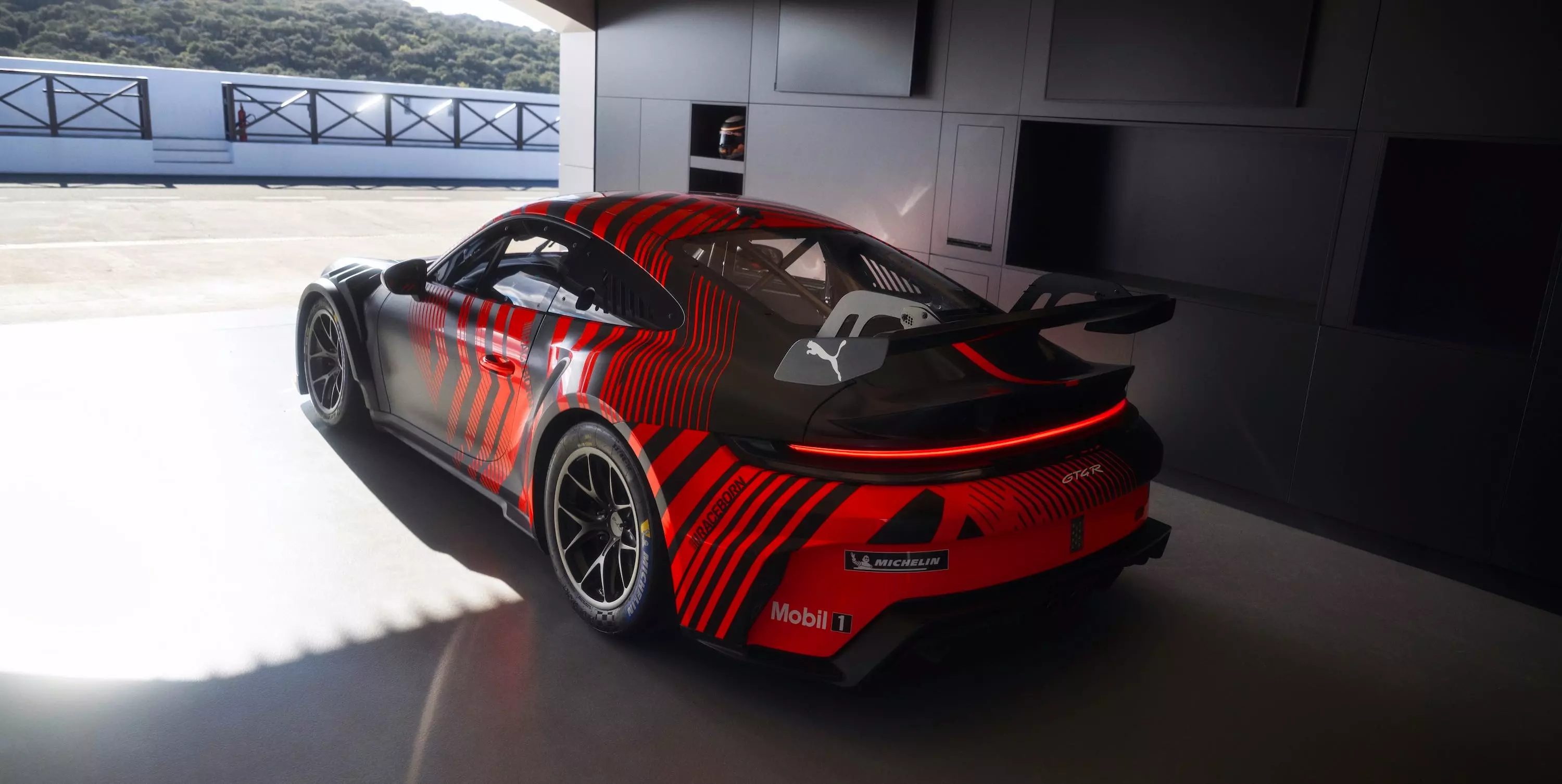 Porsche Unveils New 911 GT4 R Race Car for 2027 Season