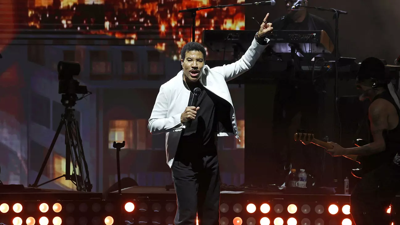 Lionel Richie Postpones Concerts Due to Illness