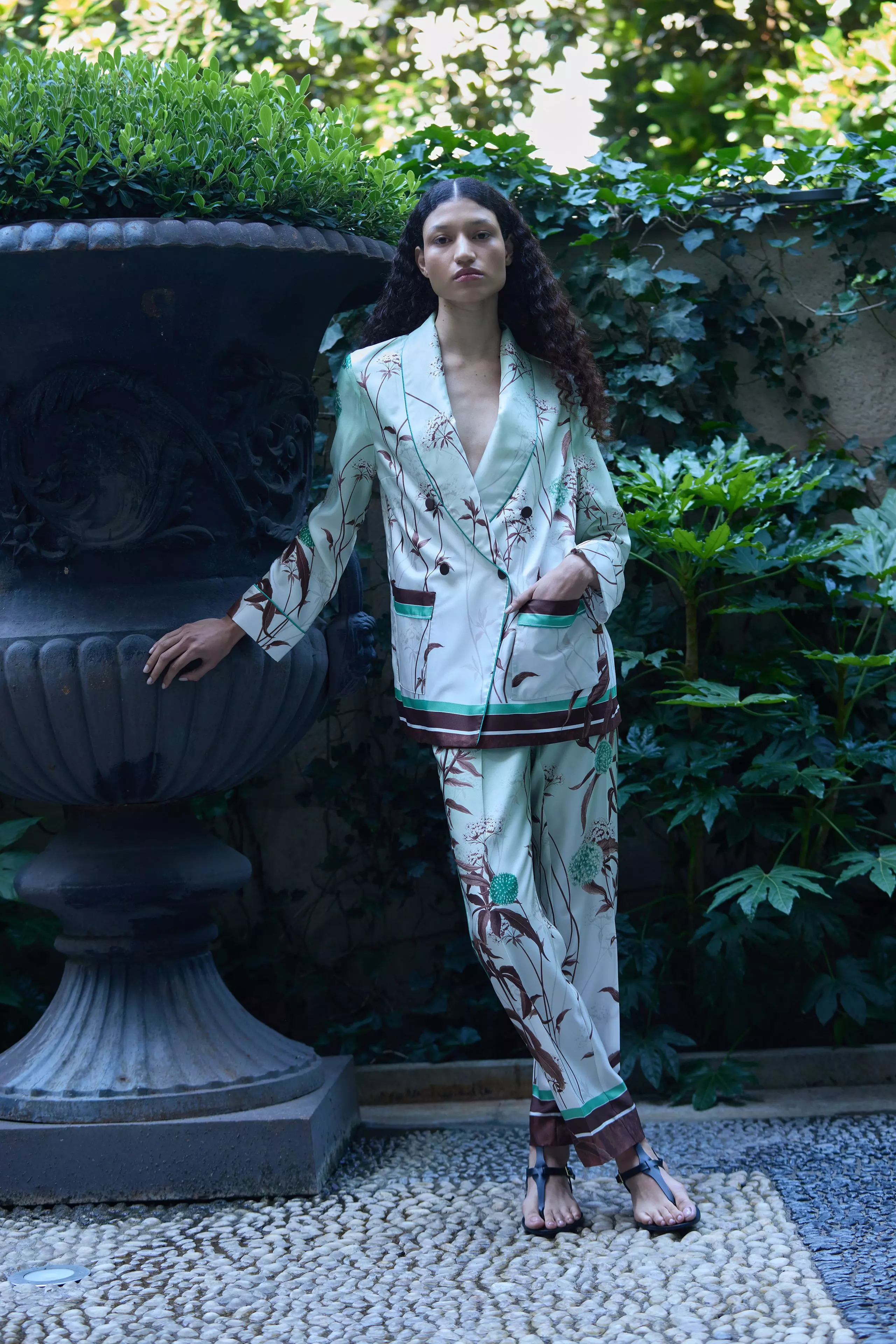 FRS Resort 2027 Collection: Comfort Meets Elegance