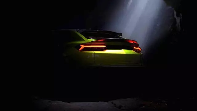 Lamborghini Teases New High-Performance Urus Variant