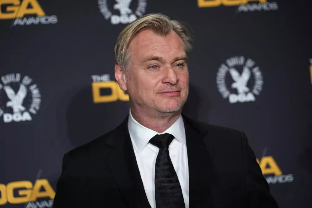 Christopher Nolan Advocates for Risk-Taking in Mainstream Cinema