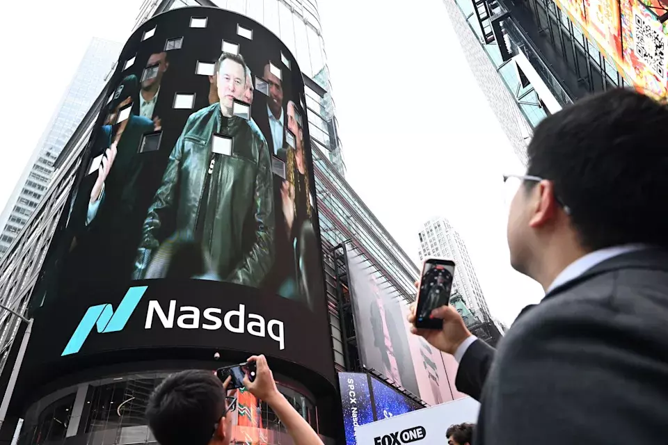 Private Equity Faces Exit Challenges Amid AI-Driven Deal Surge
