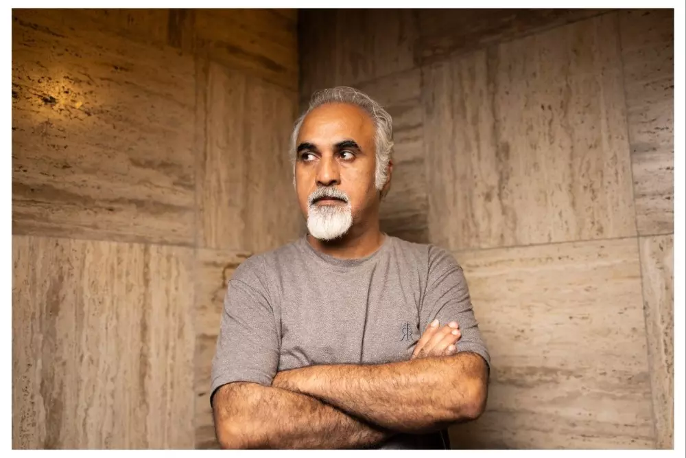 Nader Saivar Discusses 'Hijamat' and Iran's Sociopolitical Landscape