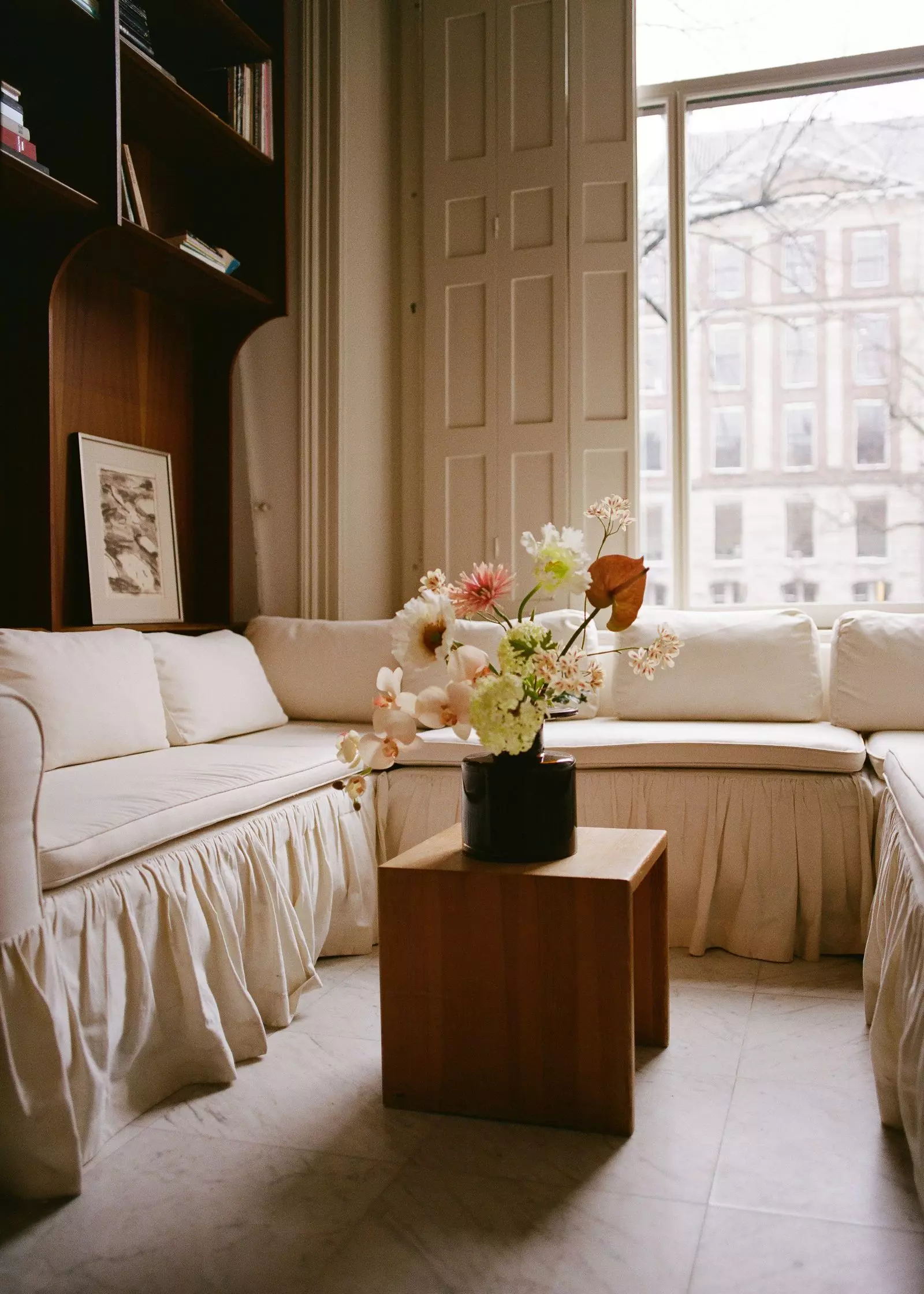 The Resurgence of Artificial Flowers: A Blend of Art and Sustainability