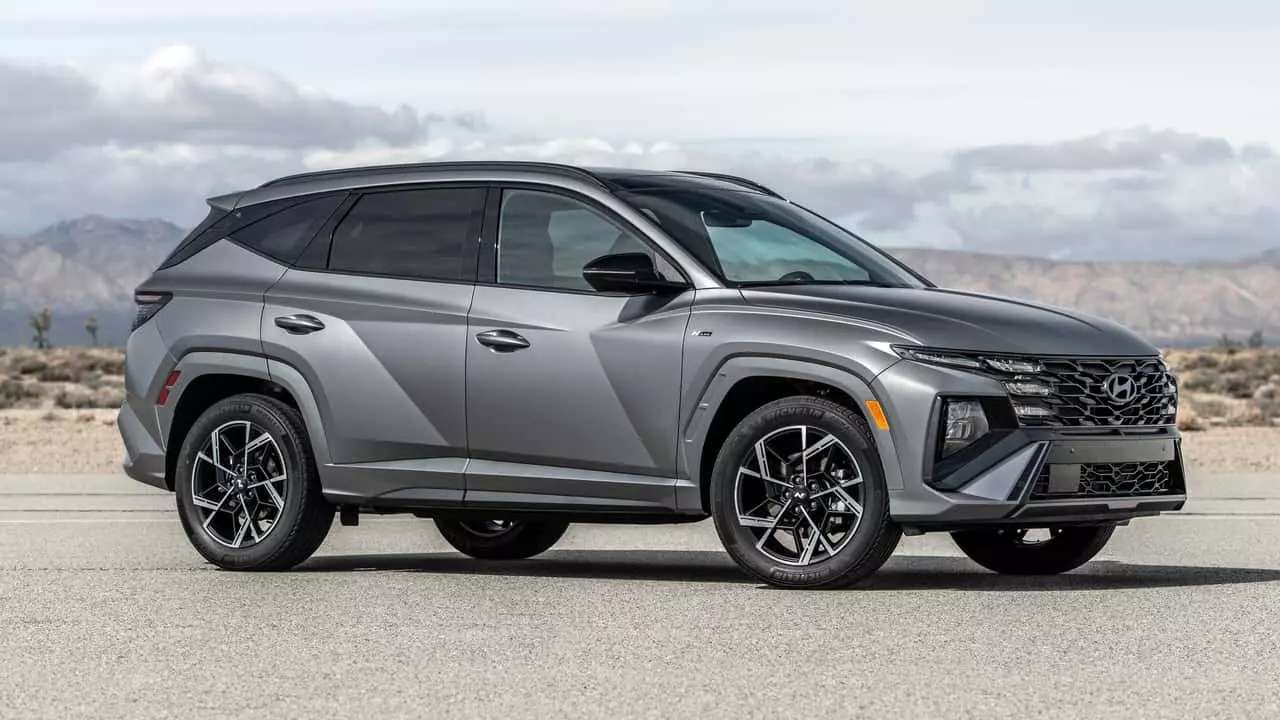 Hyundai Recalls 96,000 SUVs for Faulty Displays