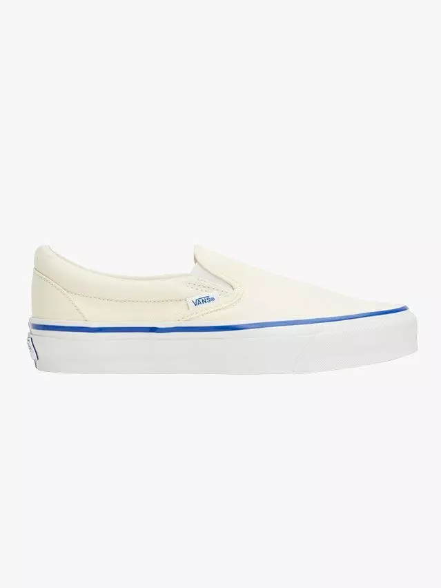 The Ultimate Guide to Men's Slip-On Shoes: Style, Comfort, and Versatility