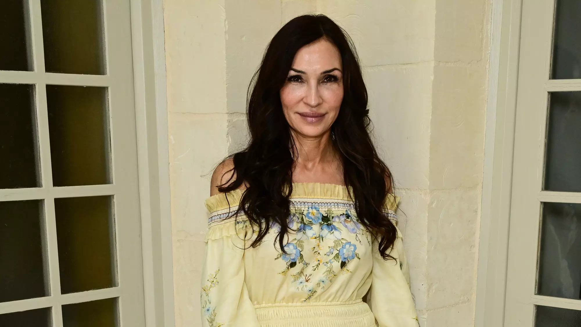 Famke Janssen Endorses Indie Filmmakers for 'X-Men' Direction, Prioritizes Privacy Over Social Media