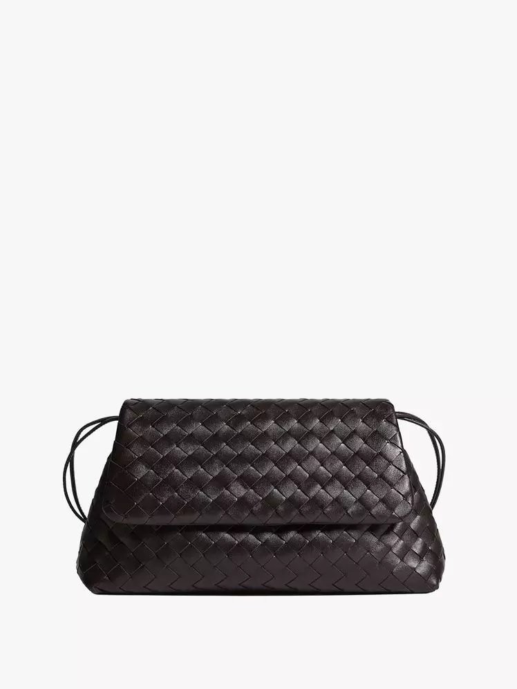 A Comprehensive Guide to Bottega Veneta's Iconic Handbags