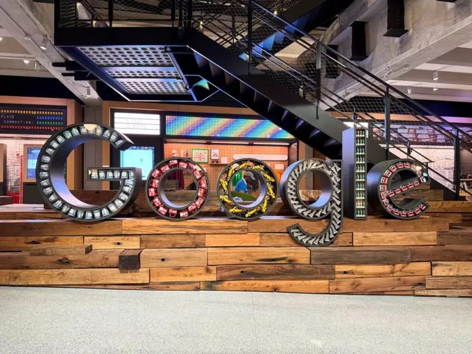 Tech Giants Fund AI Ambitions Through Debt and Equity Markets