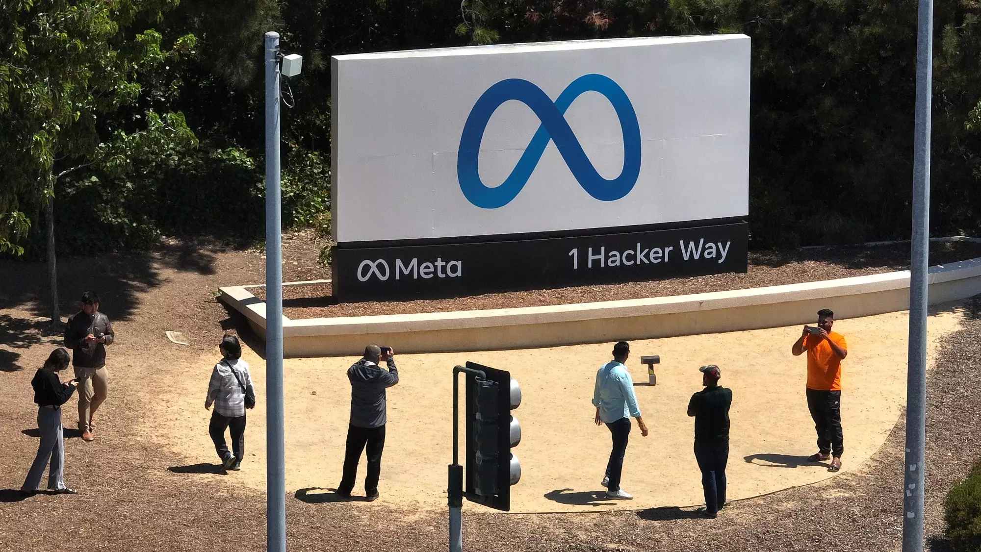 Meta Reverses AI Opt-Out Feature Following Hollywood Backlash