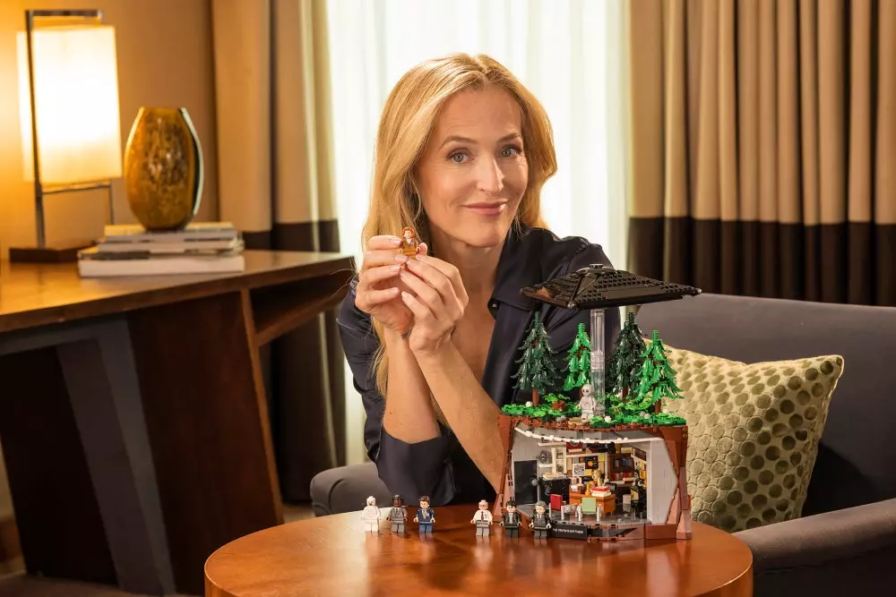 Lego Debuts 'The X-Files' Collector's Set, Featuring Mulder and Scully Minifigures