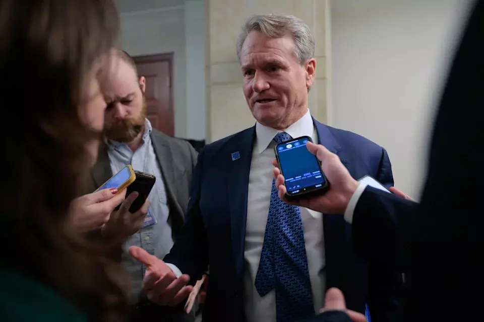 Bank of America CEO Predicts Sustained Inflation and Further Fed Rate Hikes