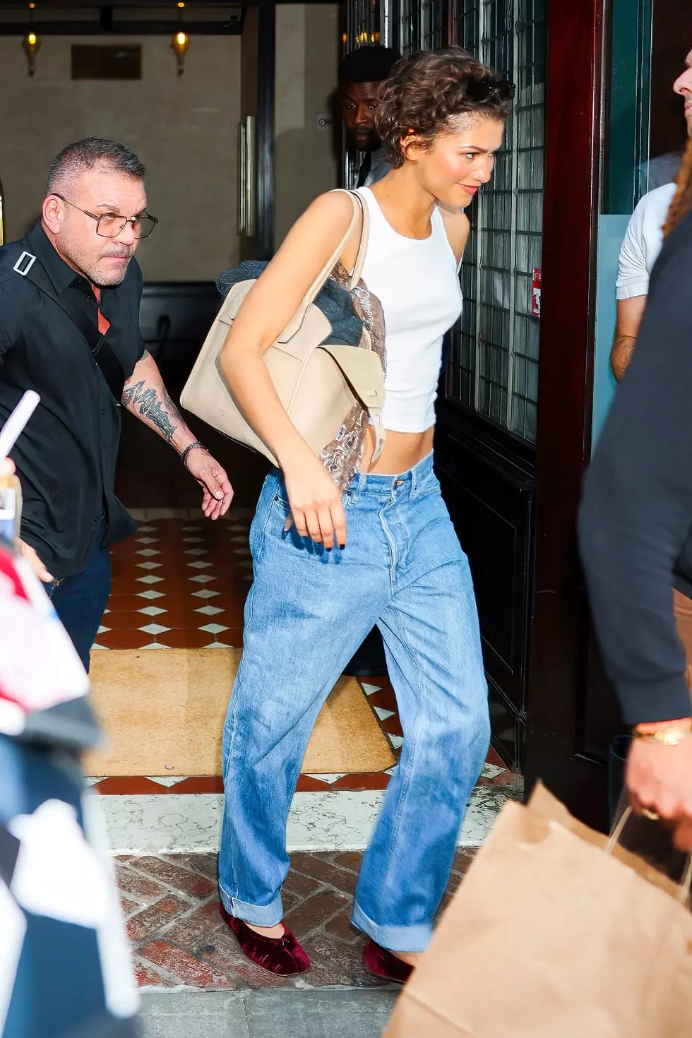 The Resurgence of Low-Rise Jeans: A Modern Style Guide