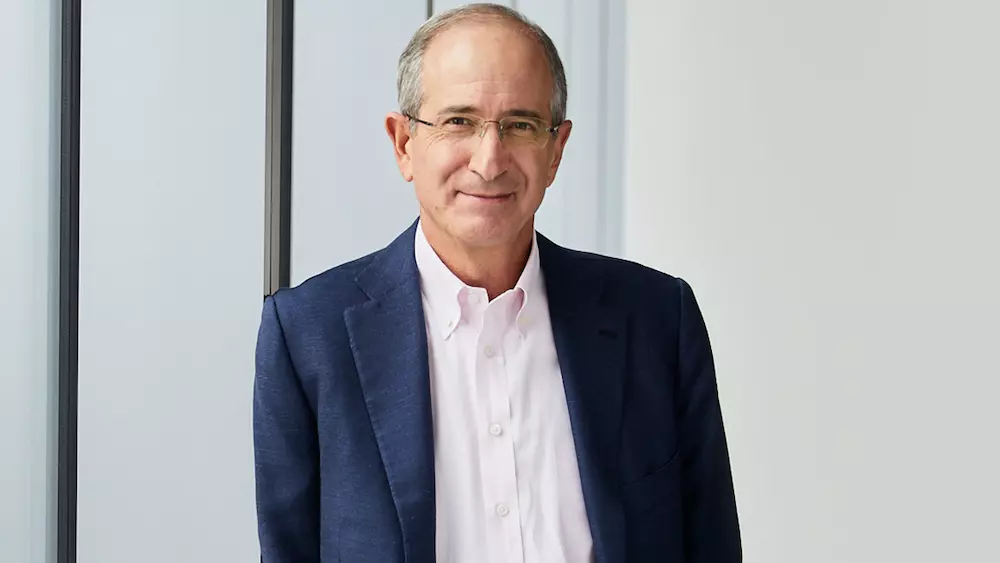 Comcast's Stellar Second Quarter: World Cup and Peacock's Profitability Drive Growth