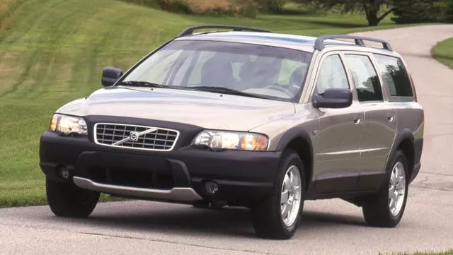 2001 Volvo V70 Cross Country: A Wagon Embodying SUV Appeal