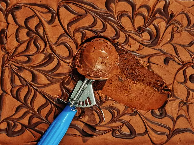 The Ultimate Frozen Mississippi Mud Pie: A Decadent Dessert Recipe