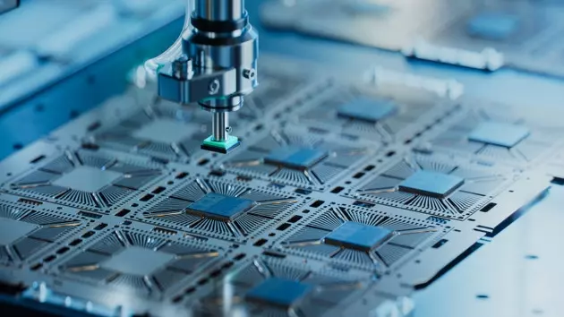 AXT's Financial Outlook: Q2 2026 Projections and Market Performance