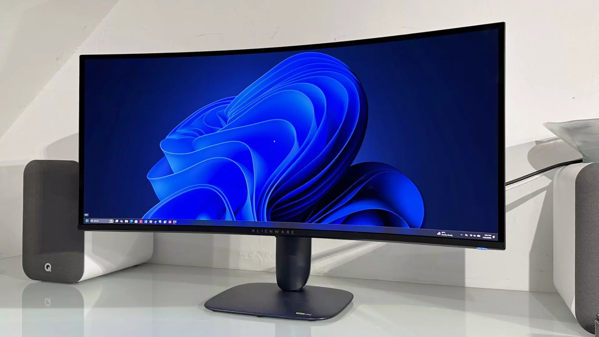 Alienware's New Ultrawide OLED: A Detailed Review of the AW3426DW Gaming Monitor