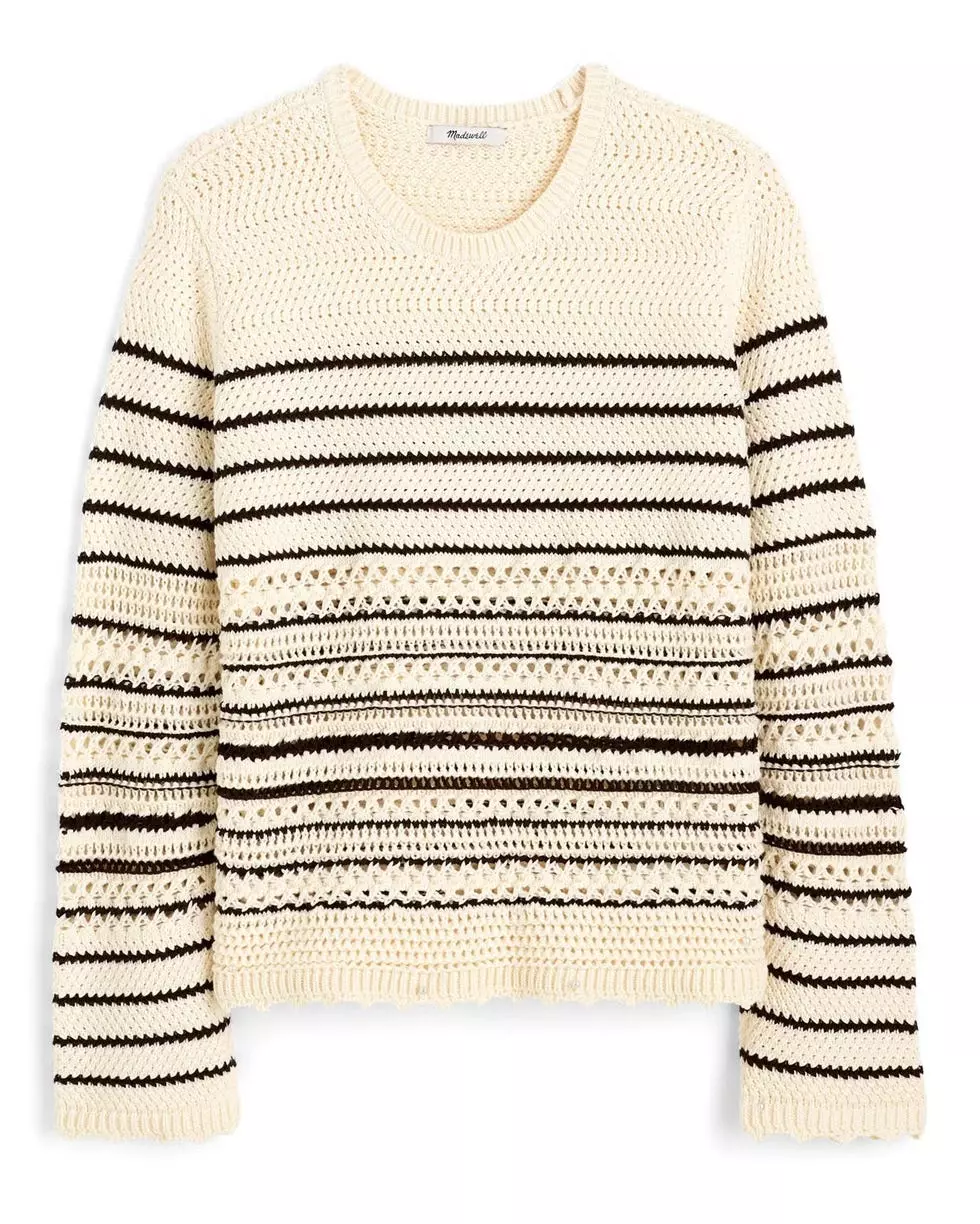 Summer Sweater Styles: From Beach Cover-Ups to Evening Comfort