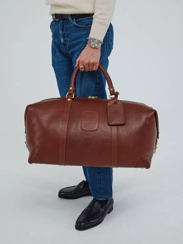 The Ultimate Guide to Premium Leather Duffel Bags for Discerning Travelers
