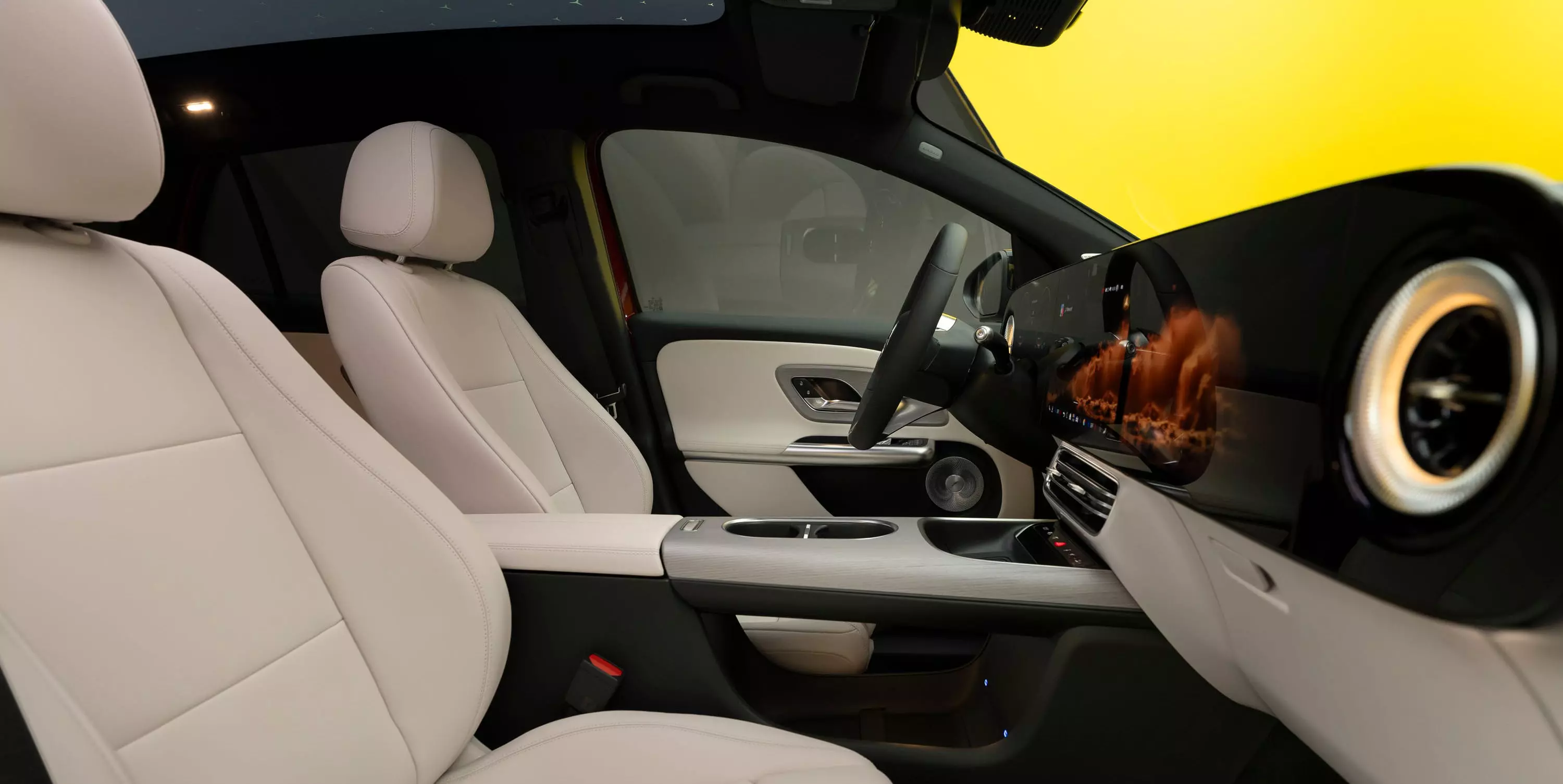 2028 Mercedes-Benz GLA-Class: An Exclusive Look at the Refined Interior