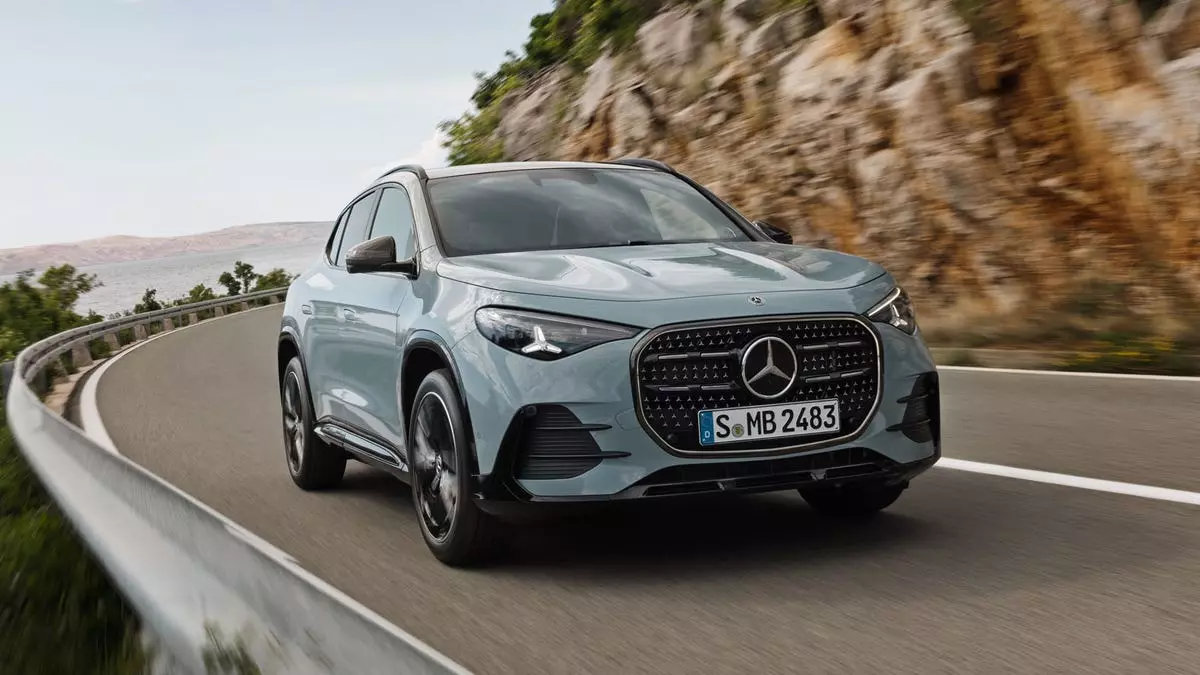 The All-New 2028 Mercedes-Benz GLA-Class: A Hybrid Evolution