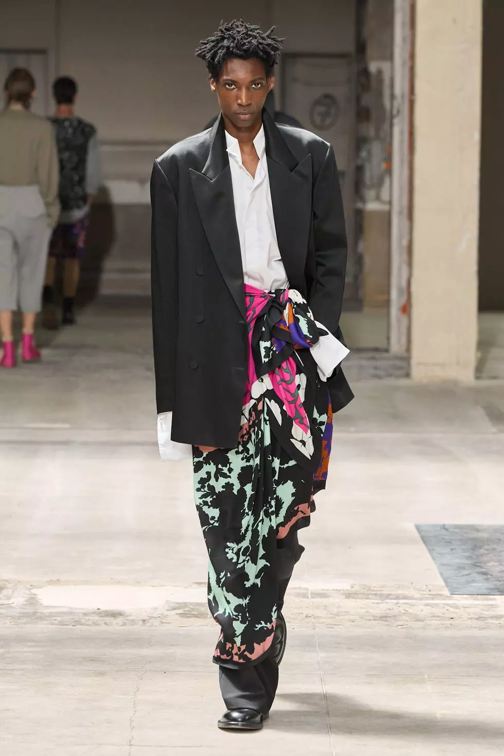 Sarong Skirts: From Beachwear to Everyday Chic