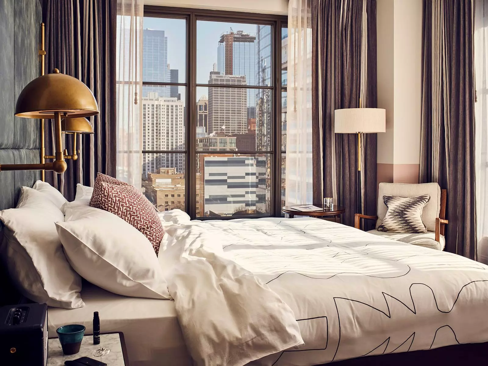 Discovering Chicago's Culinary and Accommodation Gems
