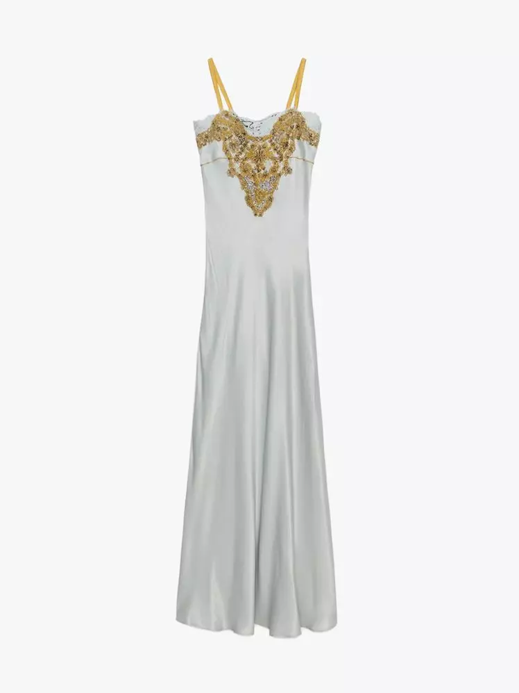 Embrace Summer Romance: A Guide to Dreamy and Feminine Styles