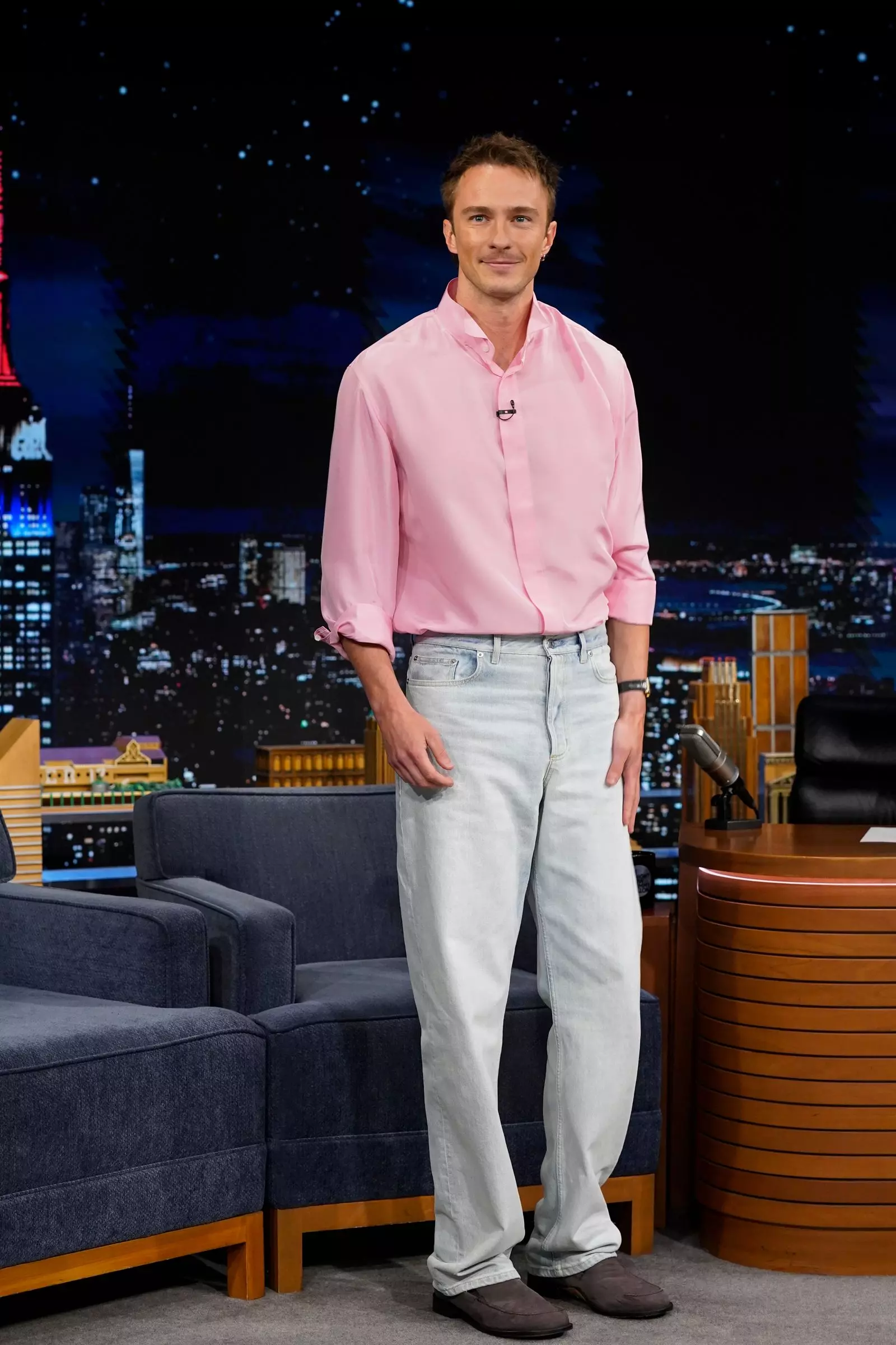 Drew Starkey's Pink Dior Shirt: A Masterclass in Bold Style