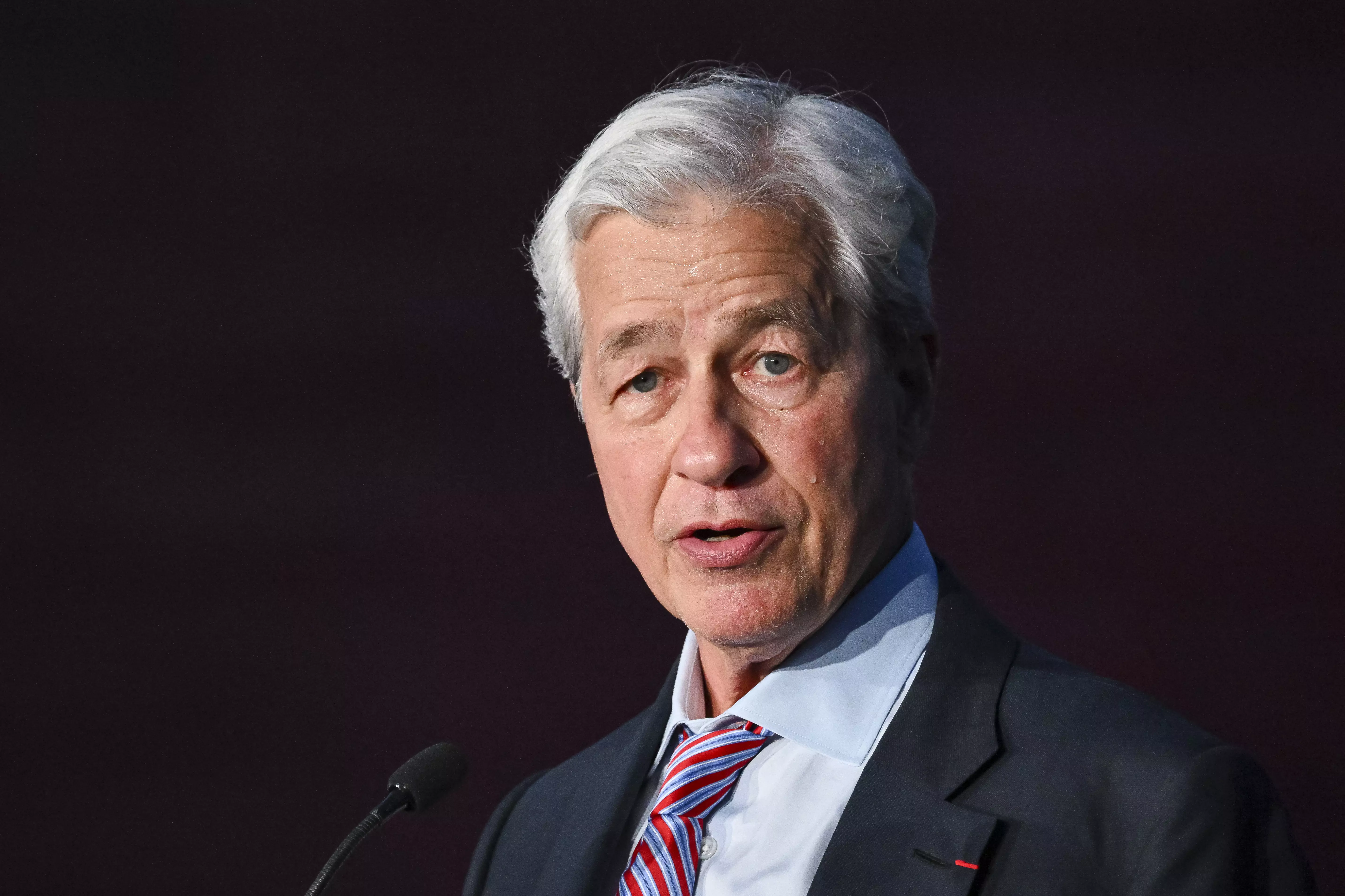 Jamie Dimon Warns of Prolonged Inflation Due to AI Investment and Capital Demand