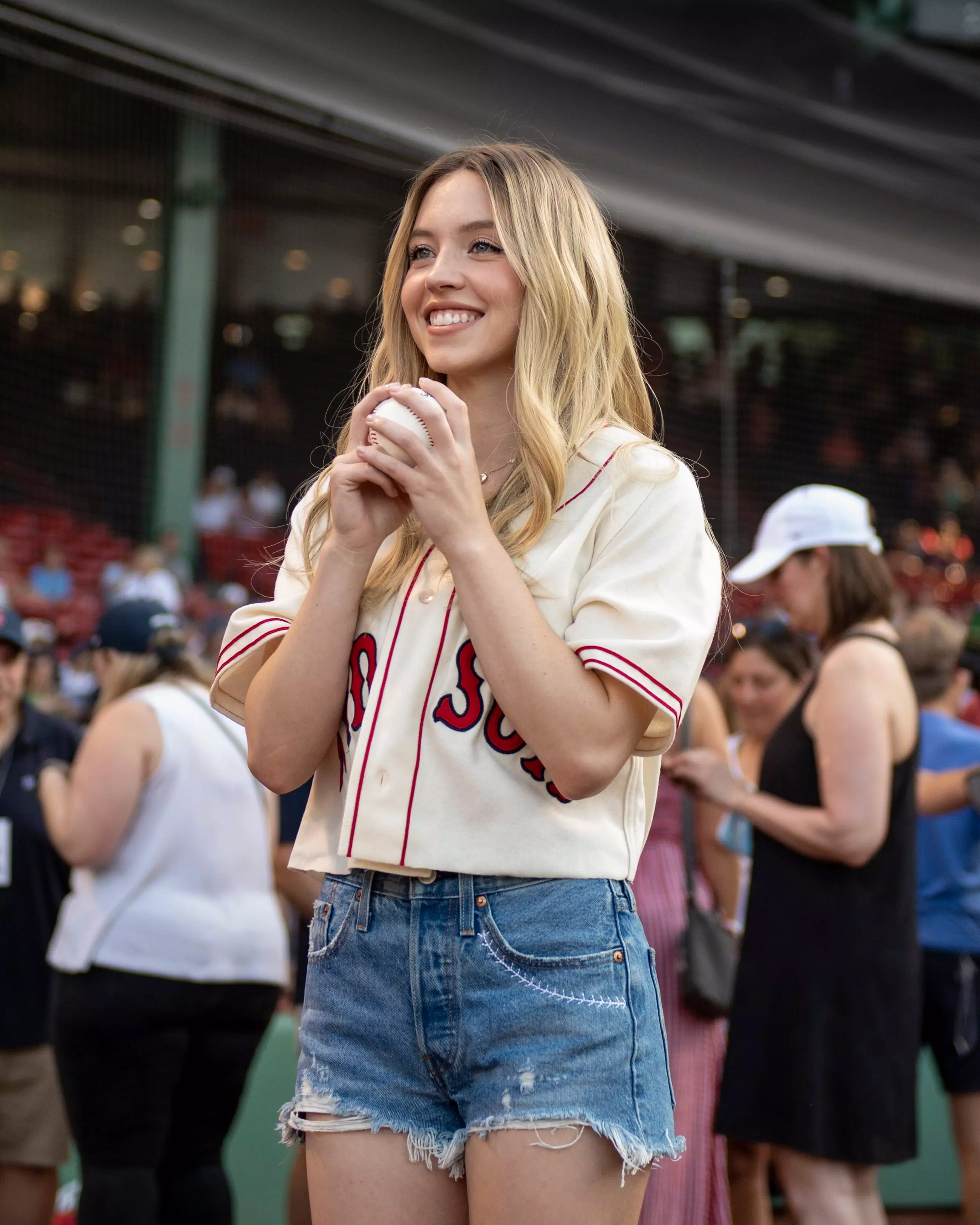 Score a Style Home Run: Your Guide to Chic Baseball Game Outfits